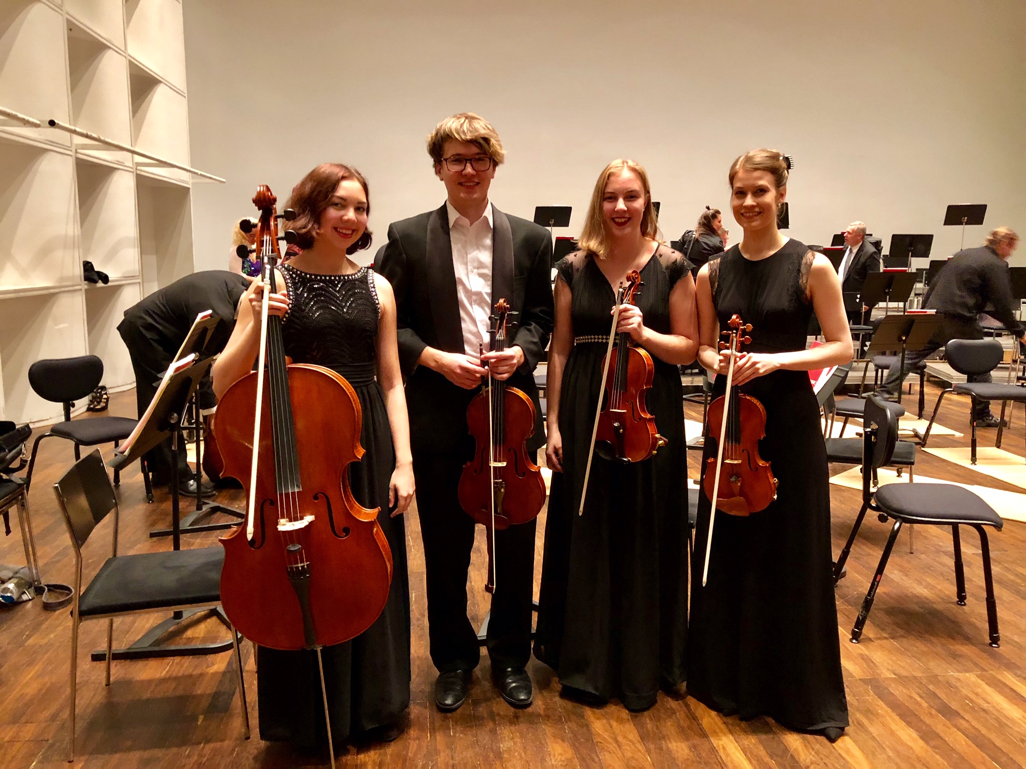 Ammatillisen koulutuksen opiskelijat Alma Antila, Antti Niemistö, Ella Griinari ja Anne-Maria Marttila soittivat lokakuussa Hyvinkään Orkesterin Olli & Tulilintu -konsertissa osana opintojaan.